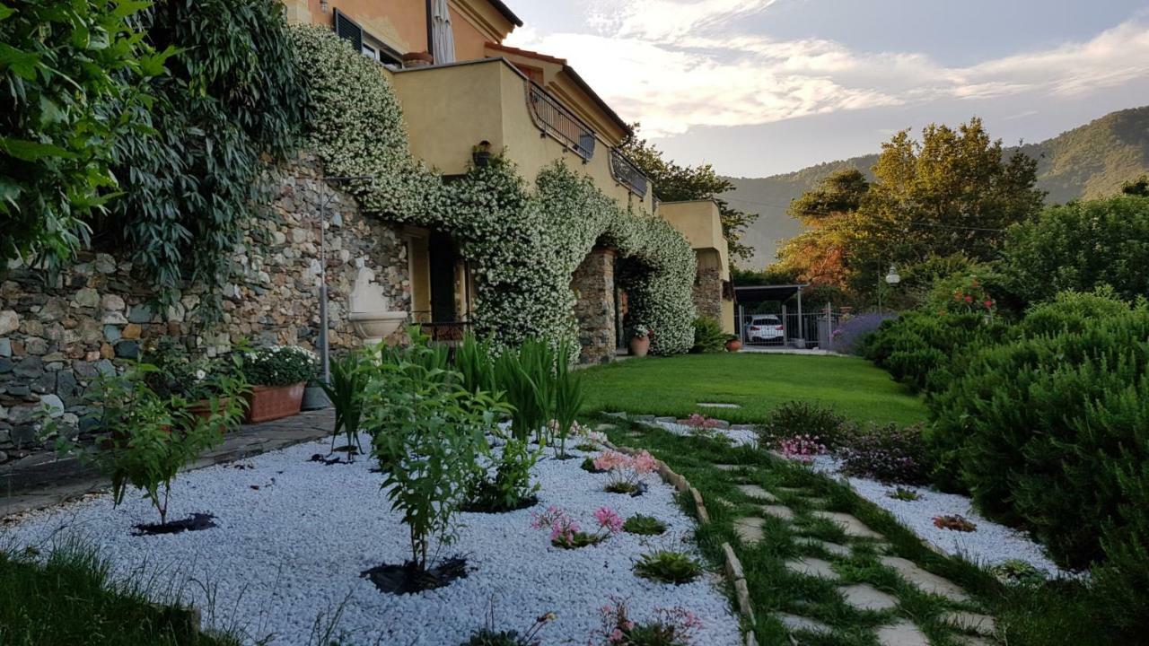 Villa Claudia Quiliano Bagian luar foto